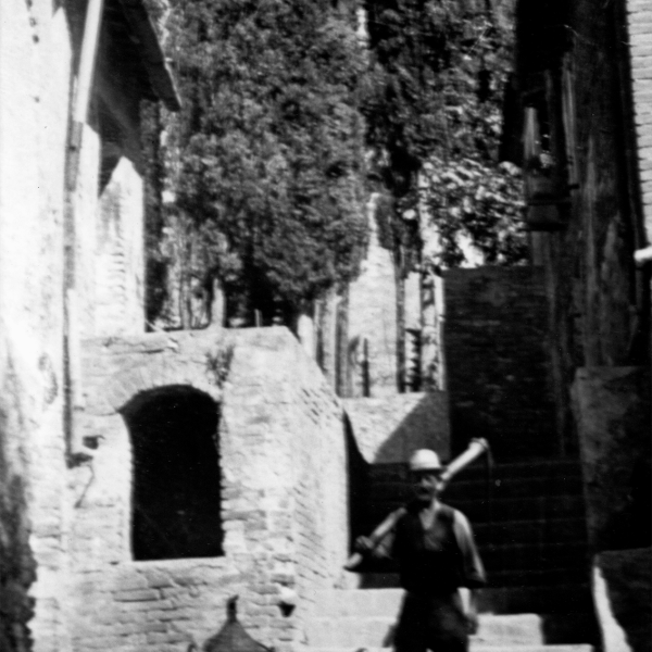 Mondo_montesantemarie_retro_scalediaccesso_primopiano_latoovestc